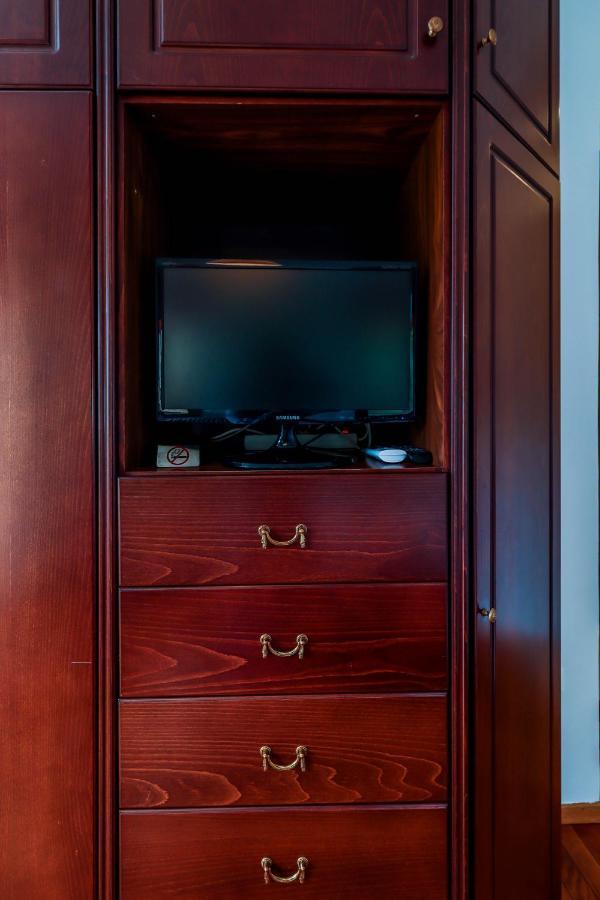 Suite Acropolis Serres Next To Center ภายนอก รูปภาพ