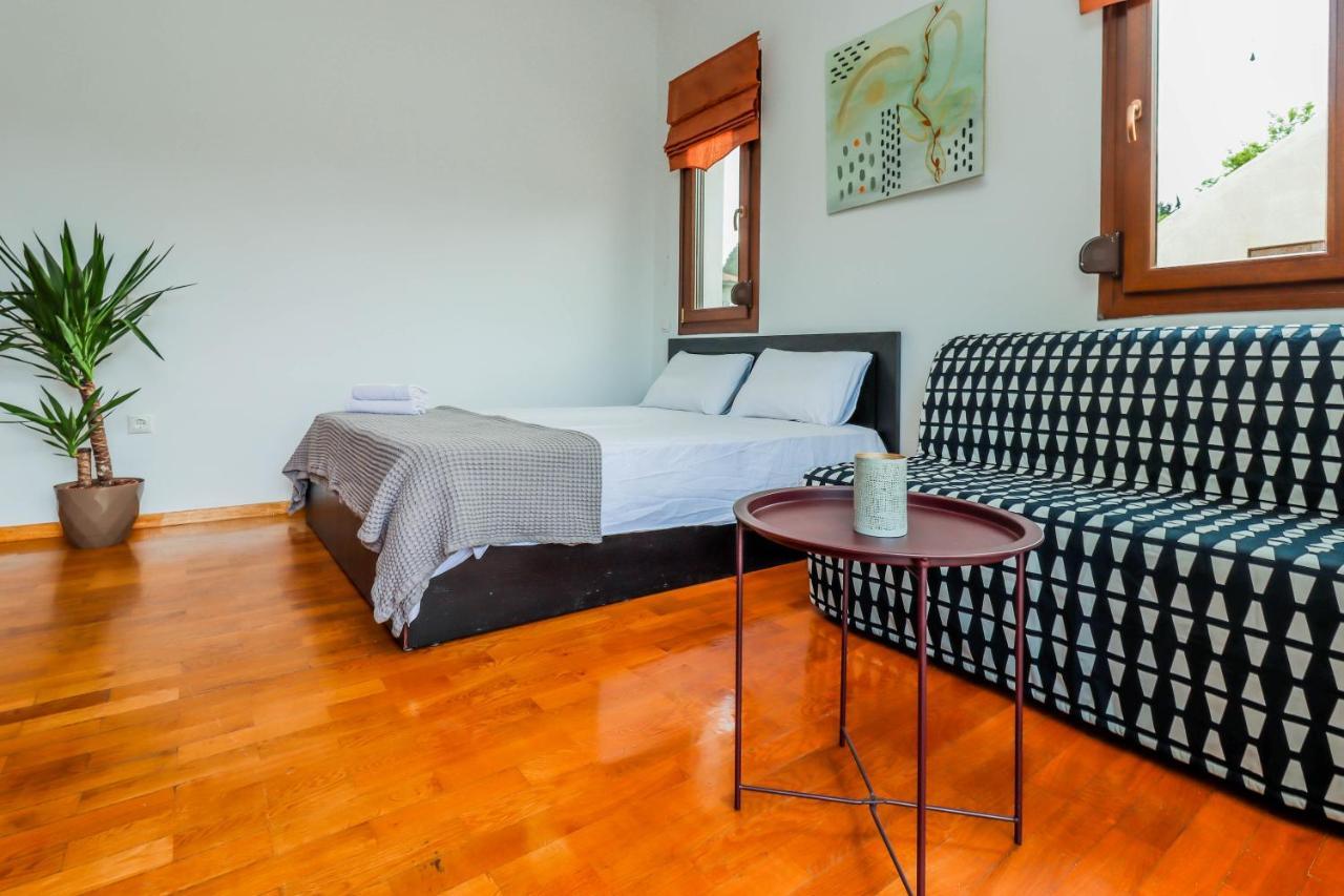 Suite Acropolis Serres Next To Center ภายนอก รูปภาพ