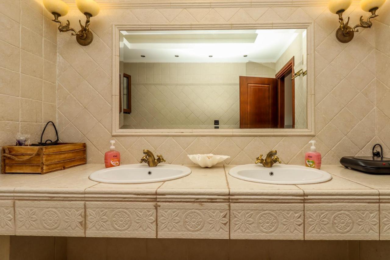 Suite Acropolis Serres Next To Center ภายนอก รูปภาพ