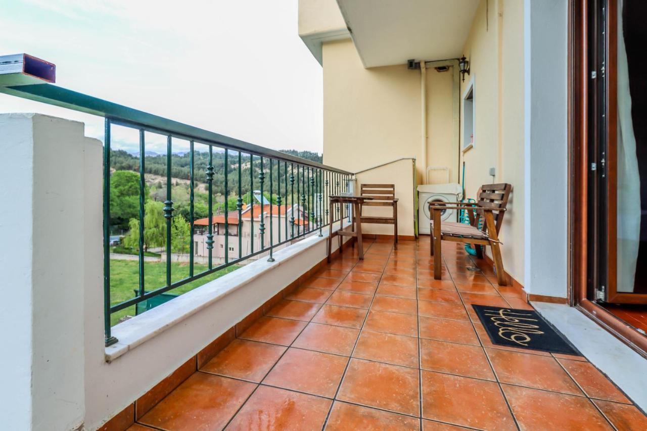 Suite Acropolis Serres Next To Center ภายนอก รูปภาพ