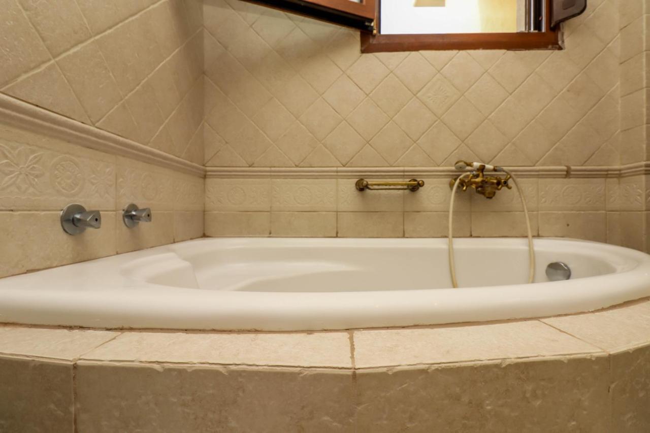 Suite Acropolis Serres Next To Center ภายนอก รูปภาพ